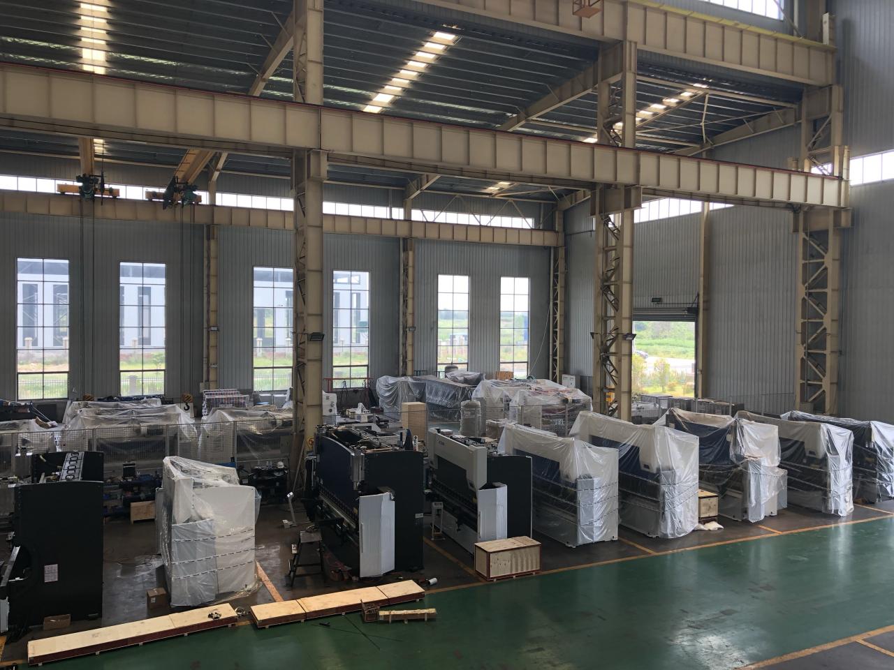 16mm Hydraulic Guillotine Shearing Machine For Sheet Metal Cutting 6 Meters