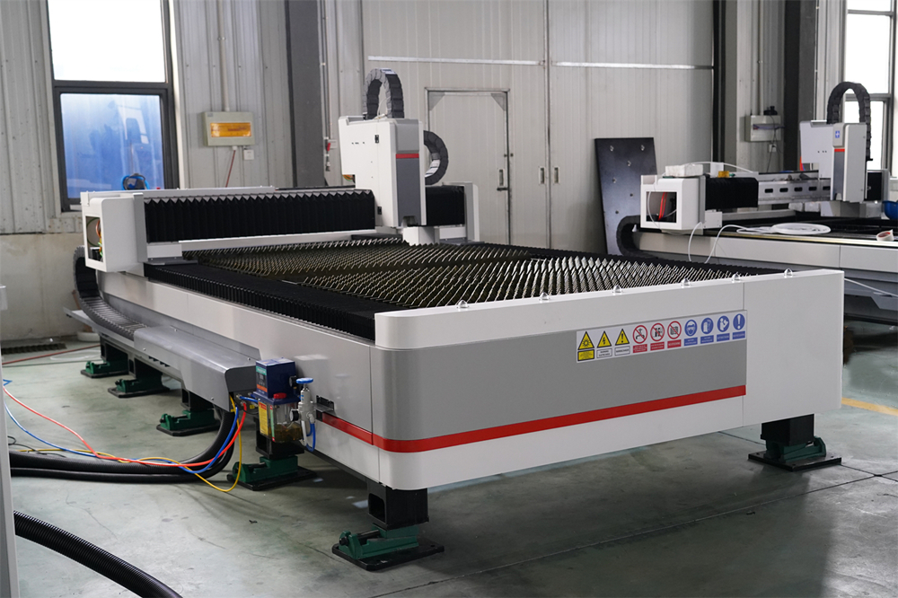 3015 4kw 1kw 2kw 3kw Stainless Steel Cnc Fiber Laser Cutting Machine