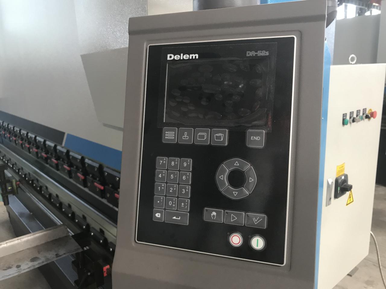 3+1 Axis Cnc Hydraulic Press Brake With Esa System 3+1 Axis Cnc Hydraulic Press Brake With Esa System