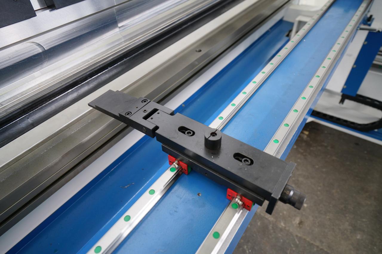 4 Axis Cnc Tandem Press Brake With Delem Da58t 2d Graphical Controller