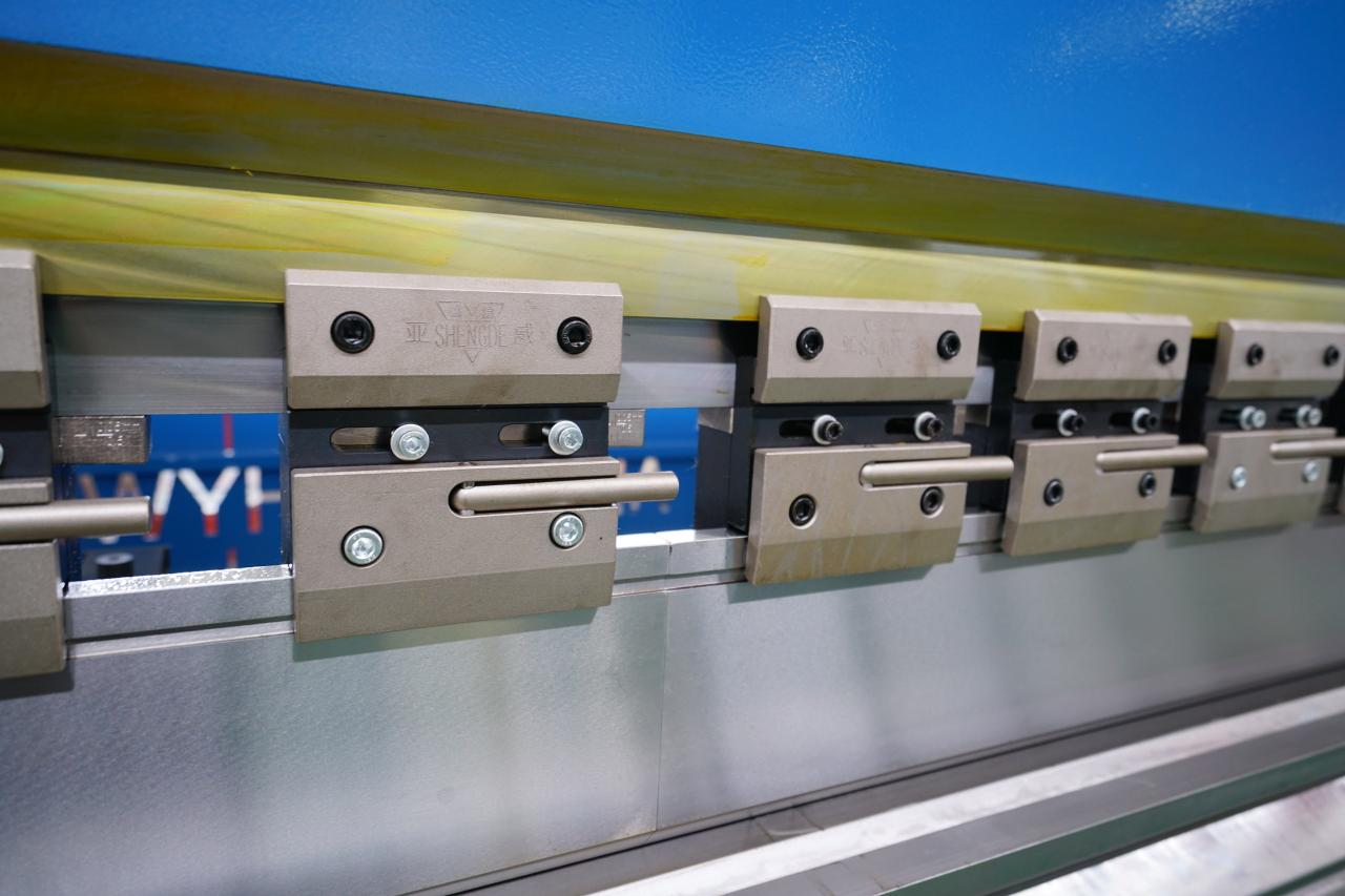 4 Axis Cnc Tandem Press Brake With Delem Da58t 2d Graphical Controller