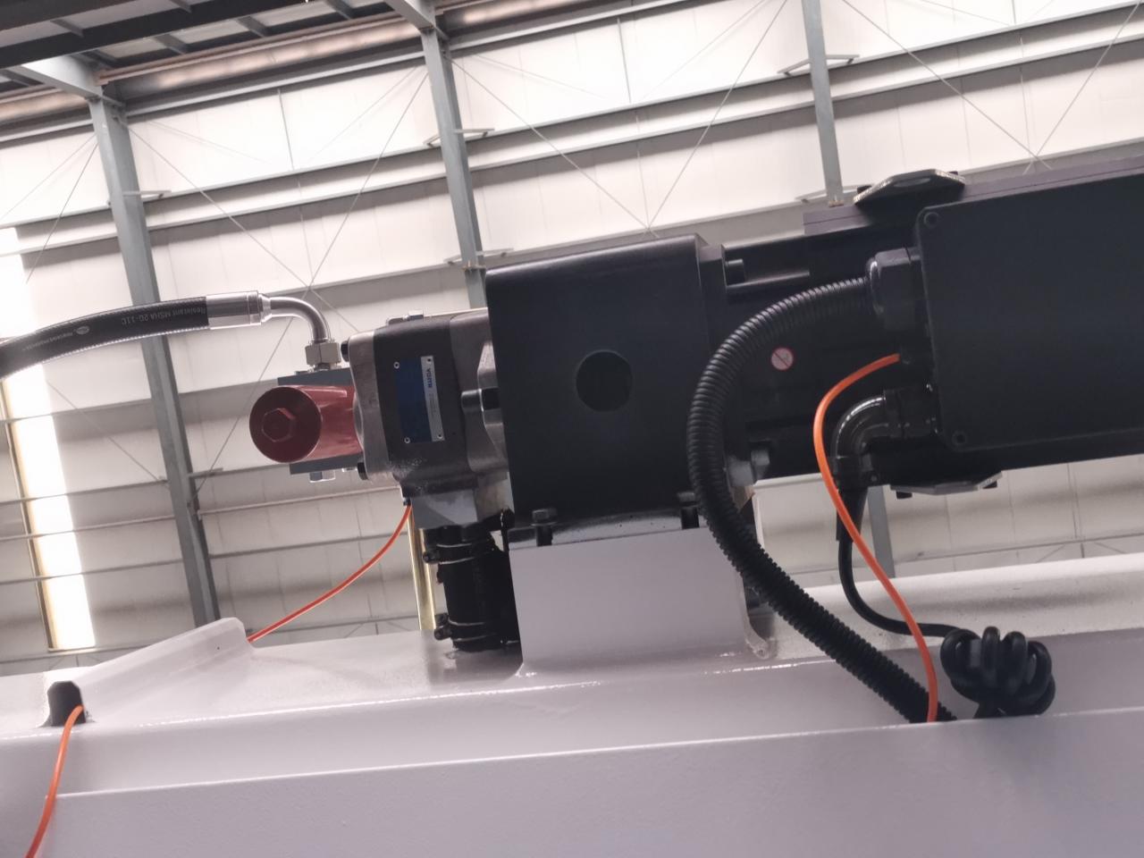 4 Axis Cnc Tandem Press Brake With Delem Da58t 2d Graphical Controller