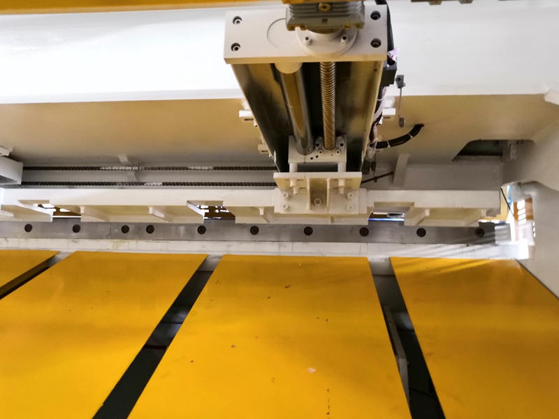 6mm Q11 Electric Sheet Plate Shearing Machine 8 Feet Sheet Metal Shearing Machine 6mm Q11 Electric Sheet Plate Shearing Machine 8 Feet Sheet Metal Shearing Machine