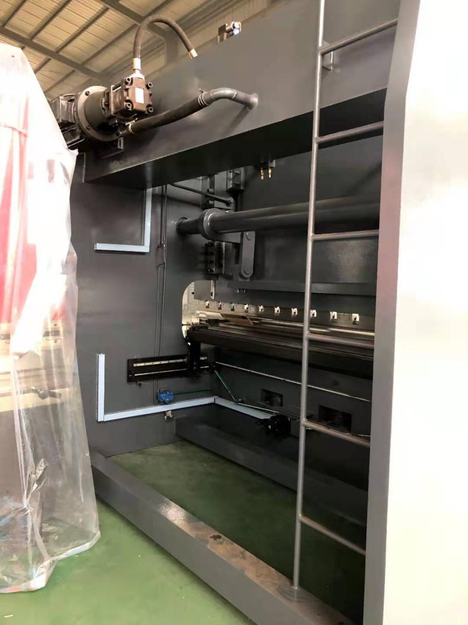 Da53t Cnc System Controller 125t4000 3+1 Axis Cnc Hydraulic Press Brake With Good Quality