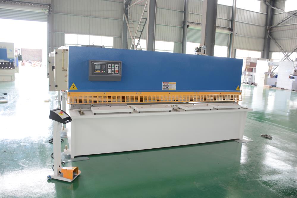 Hydraulic Pendulum Shearing Machine Cnc Automatic Guillotine Shearing Machine Hydraulic Pendulum Shearing Machine Cnc Automatic Guillotine Shearing Machine