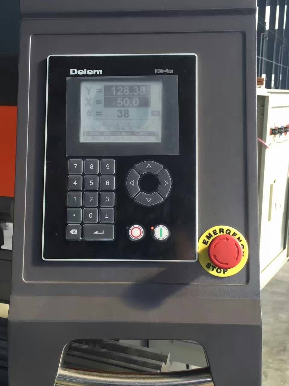 Hydraulic Stainless Steel Wc67y/k-300/6000 Mould Crowning Press Brake