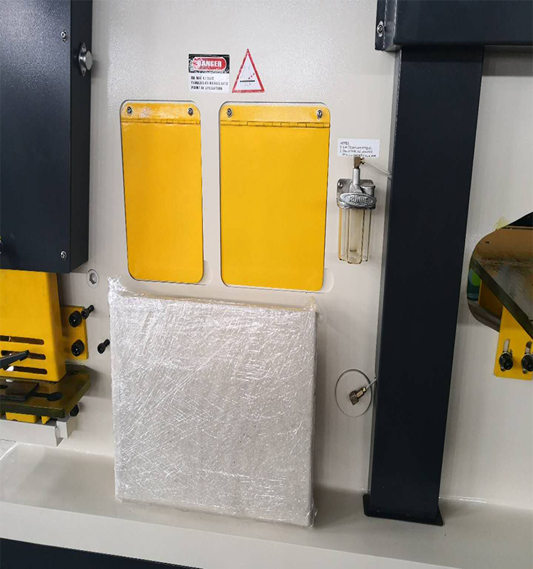 Metal Cutting Hydraulic Steelworkers Machine For Punching Cropping Notching Cutting Metal Cutting Hydraulic Steelworkers Machine For Punching Cropping Notching Cutting