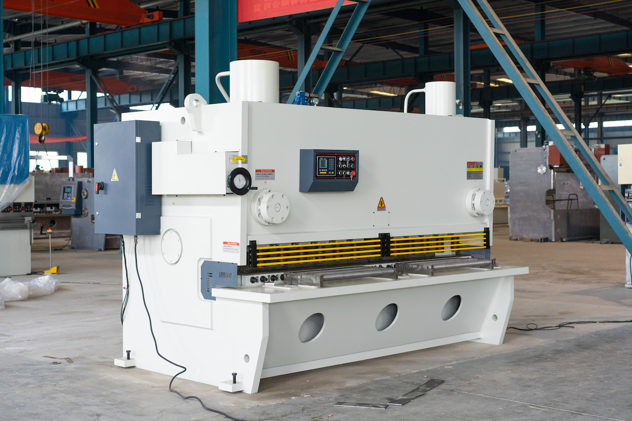 Qc11y 8x3200 Sheet Metal Shearing Machine Steel Plate Hydraulic Shearing Machine